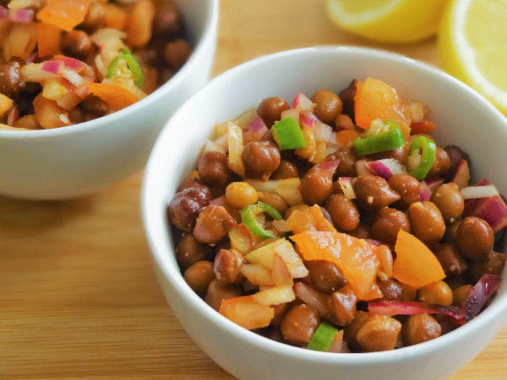 Kala Chana Chaat Recipe Black Chickpeas Salad Recipe Felicity Plus(00)